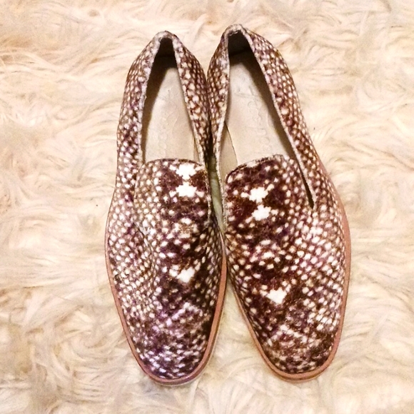 New Free People velvet slip ons - Picture 4 of 4